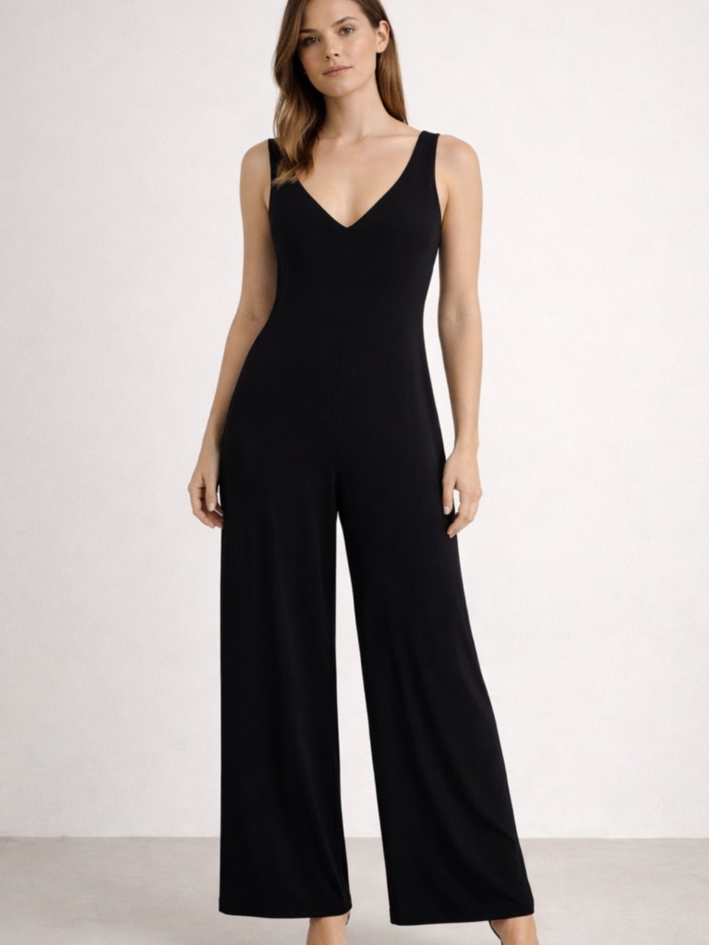 Frank Lyman Design Black V-Neck Wide-Leg Jumpsuit size 8 sleek